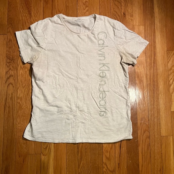 Two Calvin Klein shirts. Size medium. Great condition. - Picture 2 of 4